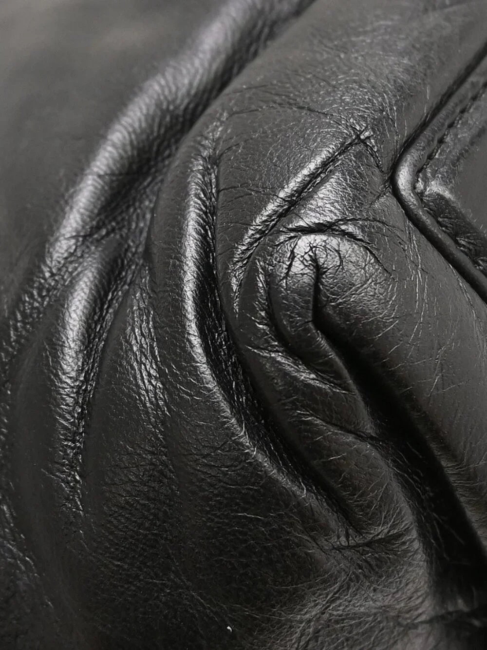 Best07 Chanel Black Calfskin Coco Cocoon Tote Bag KQ01586